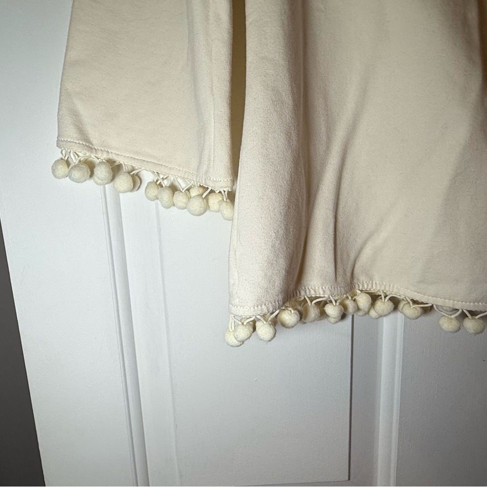 Boston Proper Ivory Cold / Off Shoulder Blouse Pom Pom Accent XS BOHO Fun Cotton - Picture 3 of 8